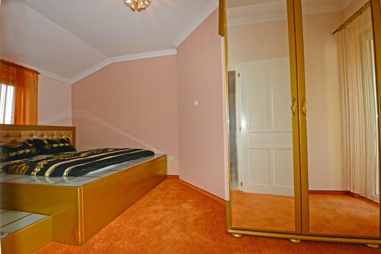 Villa Zare Porec Esterno foto