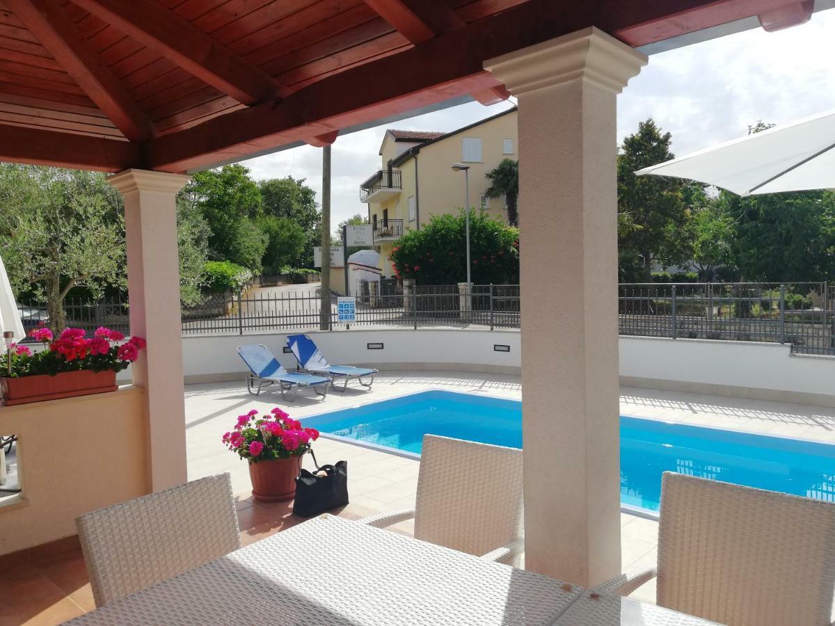 Villa Zare Porec Esterno foto